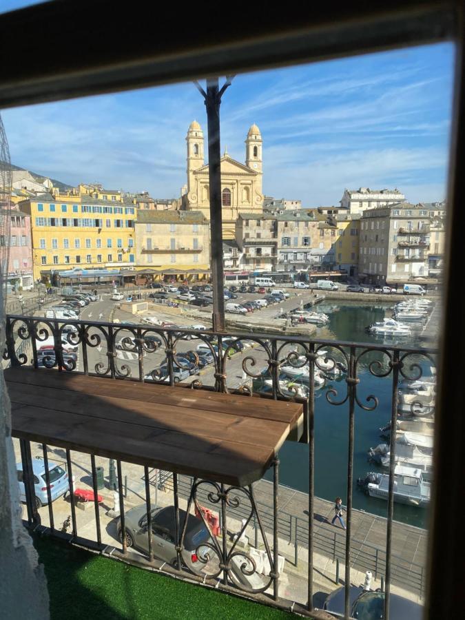 Appartement Vieux Port De Bastia - Balcon - Vue Exceptionnelle - Wifi *